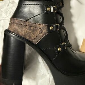Michael Kors Boots